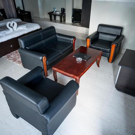 2K Hotel Kohima Eksteriør billede