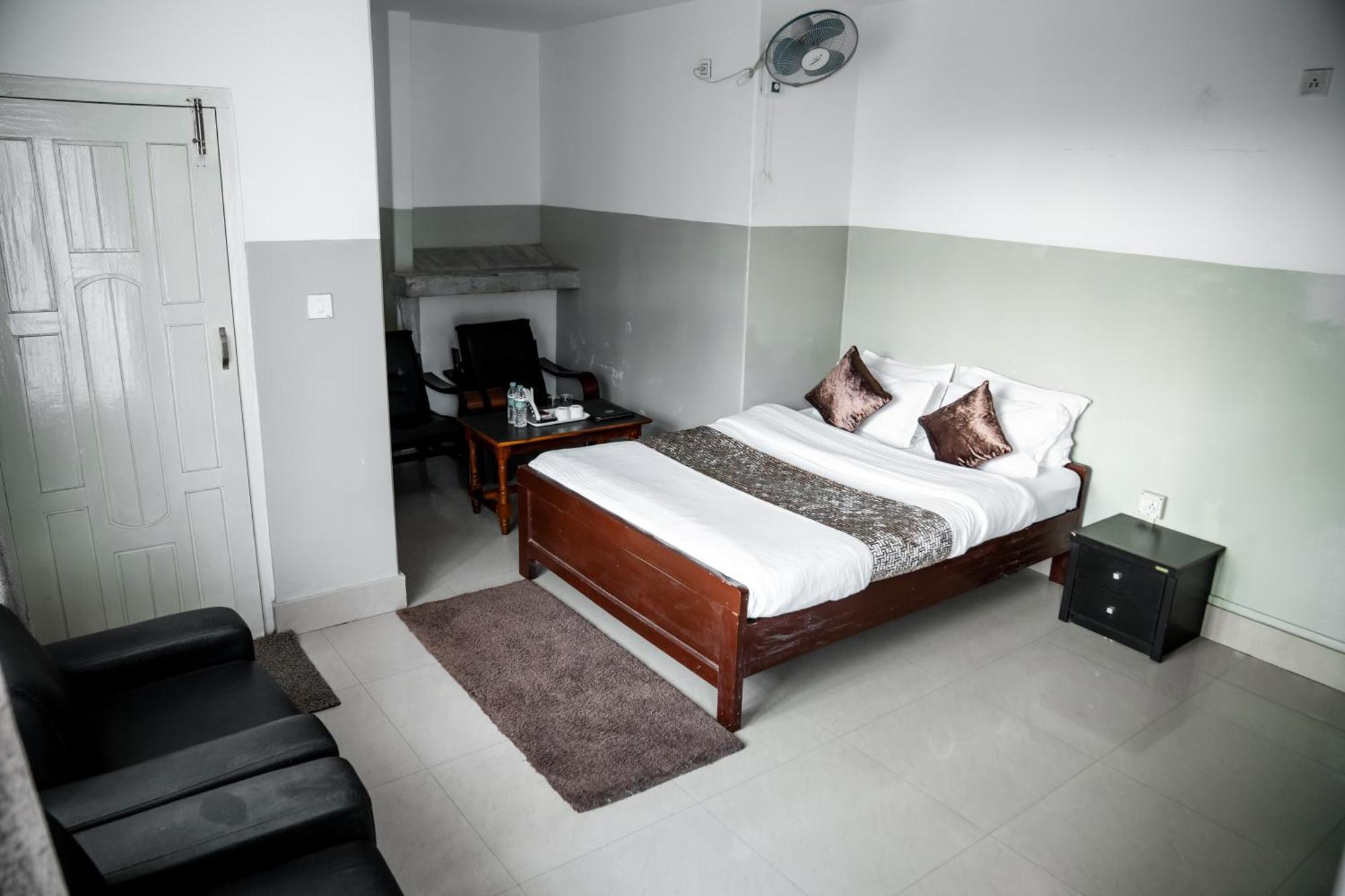 2K Hotel Kohima Eksteriør billede