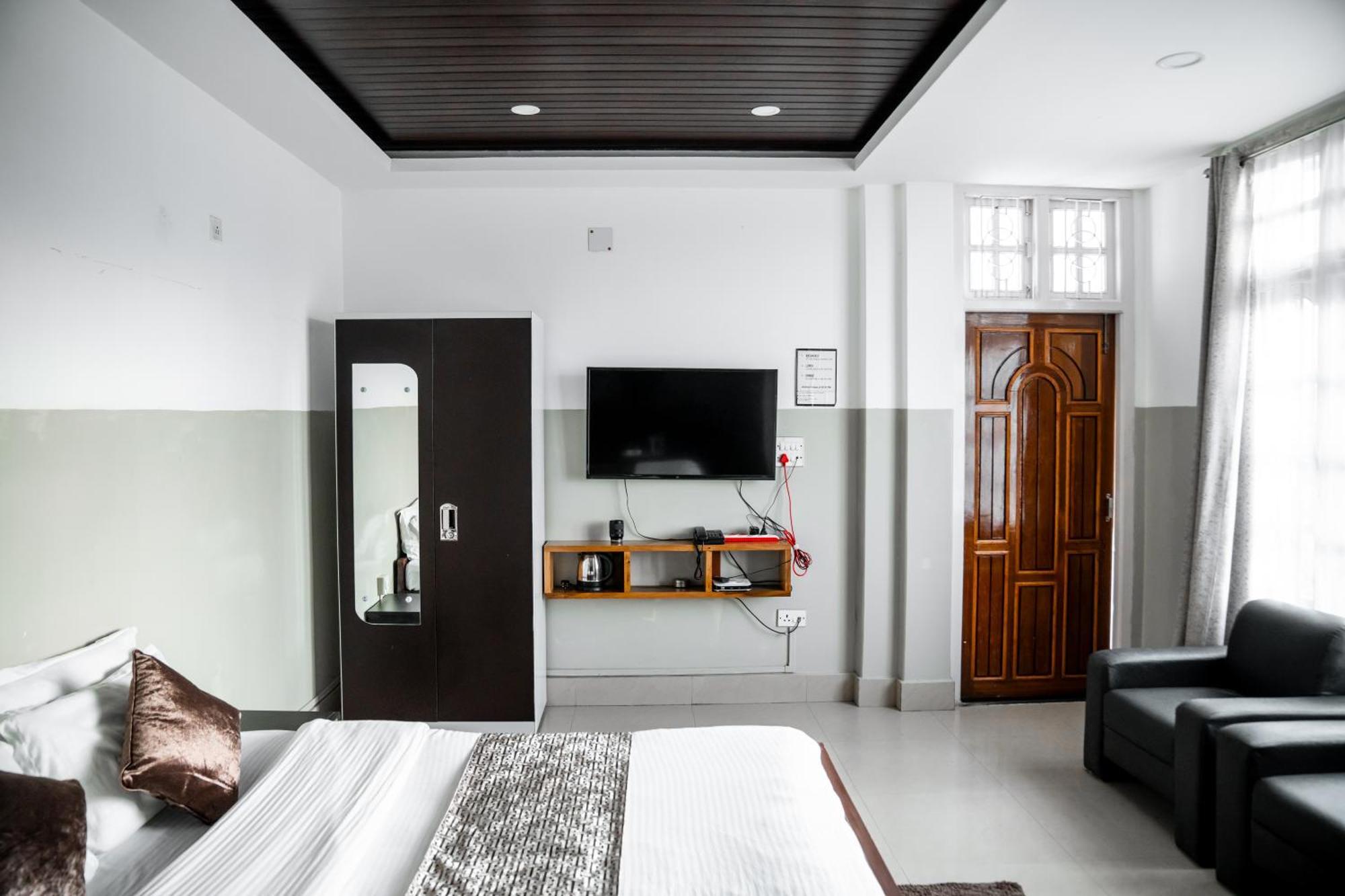 2K Hotel Kohima Eksteriør billede